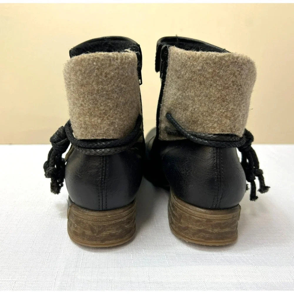 Riker Black Vegan Leather Ankle Boot Felt Cuff Roundish Toe Low Heel‎  6.5